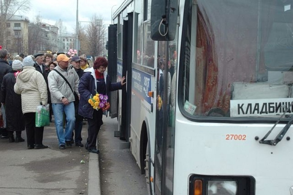 Все там будем: в Костроме увеличат число автобусов до городских кладбищ в  Радоницу - Газета 